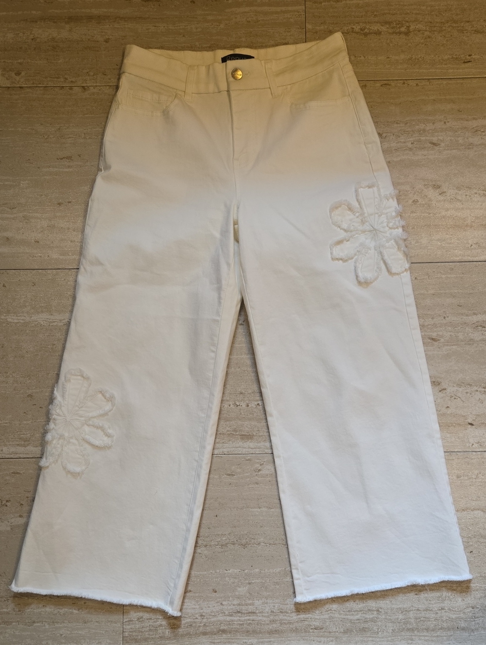 Renour Creamy White Wide-Leg Crop Jeans with Floral Appliqué